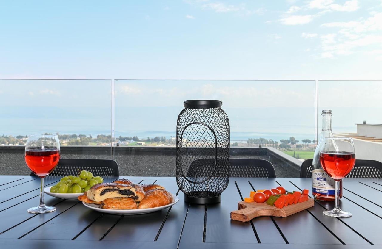 Yalarent C Kinneret Hotel Apartments Мигдаль Экстерьер фото